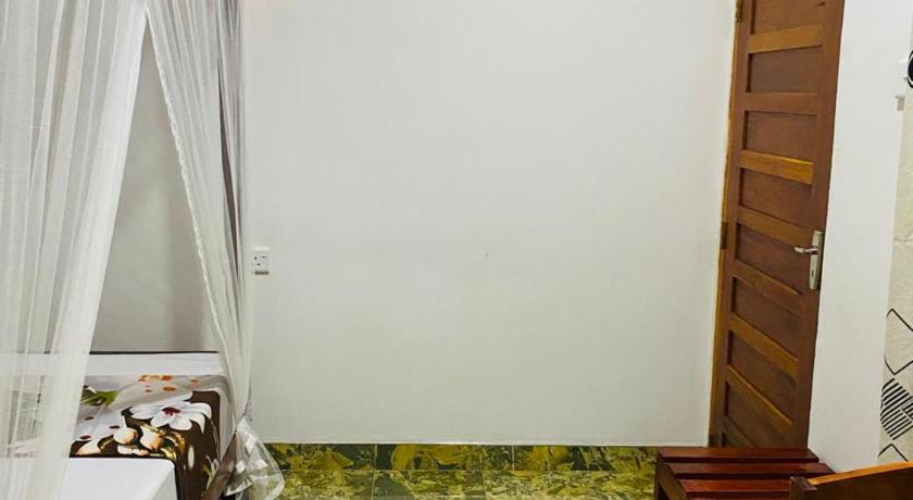 599756218.jpg