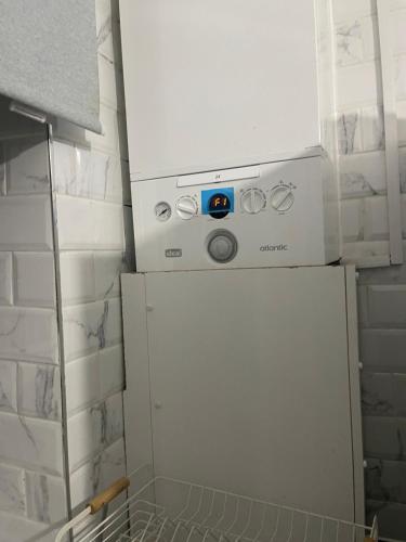 563996647.jpg