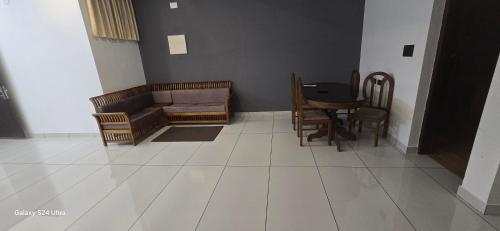650495330.jpg