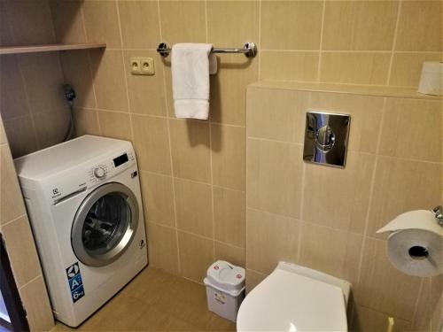 271581490.jpg