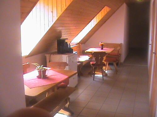 32216207.jpg