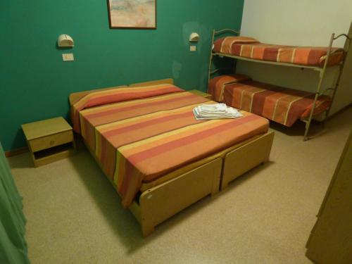 69838418.jpg