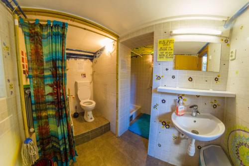 68096233.jpg