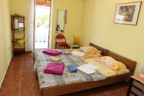 80597506.jpg