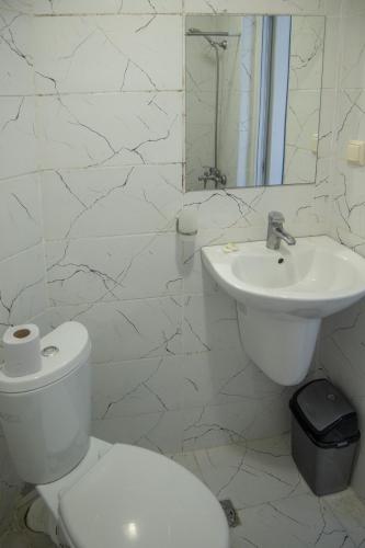 476406380.jpg