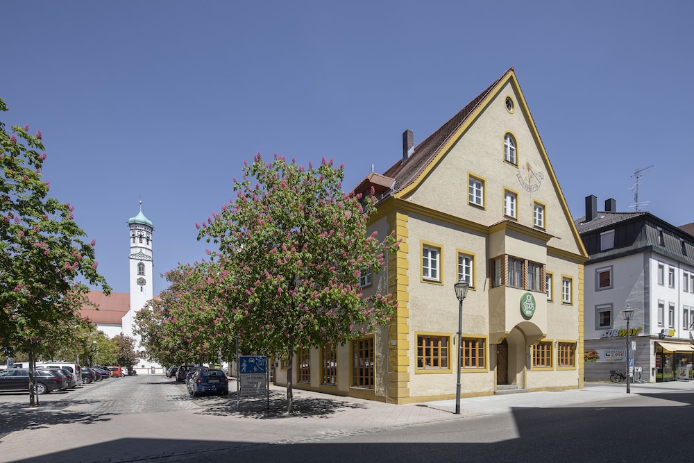 Primary image