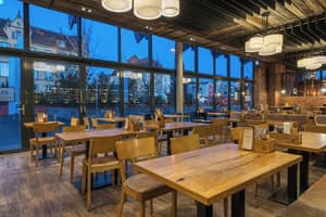 thumbnail: Restaurant