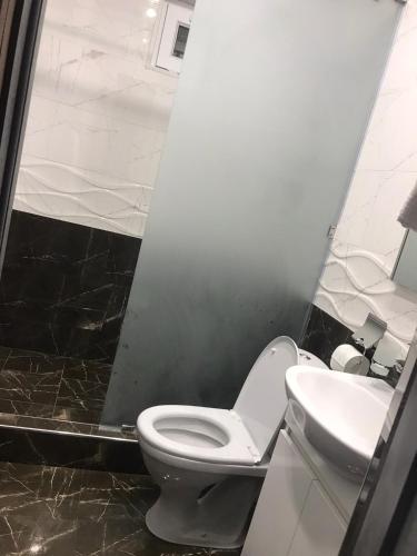 369853365.jpg