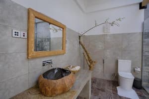 thumbnail: 500439089.jpg