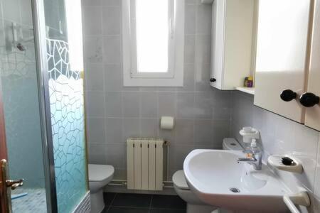 703617442.jpg