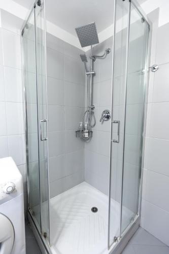 856511831.jpg