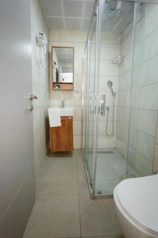 989f5cbcc9ef64bf42f57fb93cc8cb42.jpg
