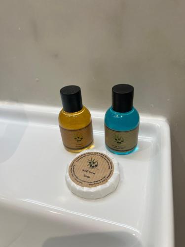 702525790.jpg