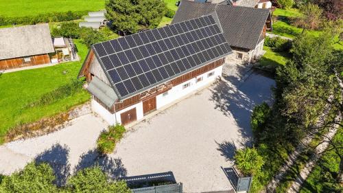 744745408.jpg