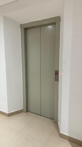 588073337.jpg