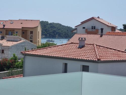 703570627.jpg