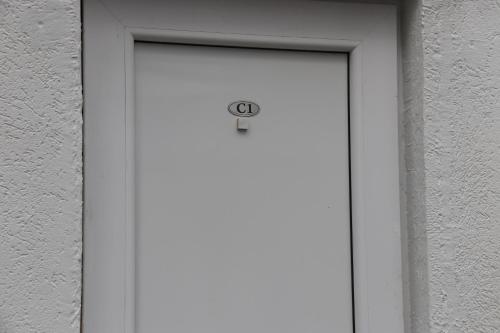 663888698.jpg