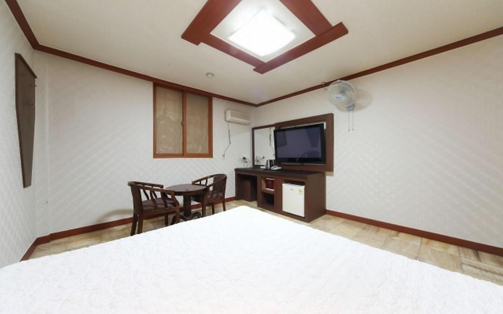 ca997137390ad5c8607ffb706238d827.jpg