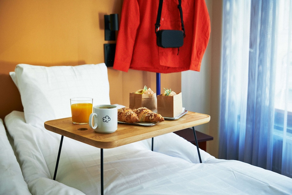 Room amenity