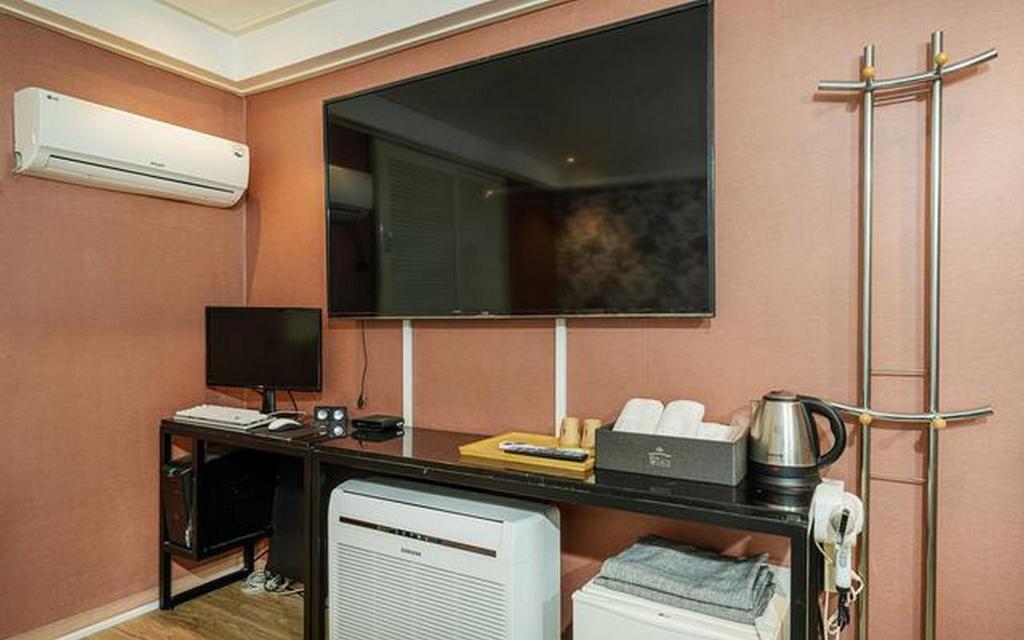 5cac90f7f97db1f59c43115de8018cae.jpg