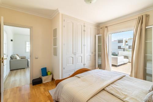868964155.jpg
