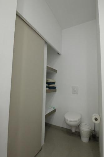 807622686.jpg