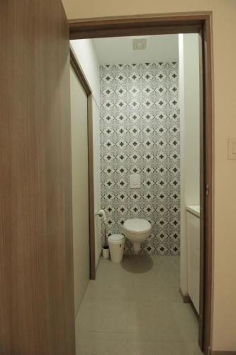 807623130.jpg