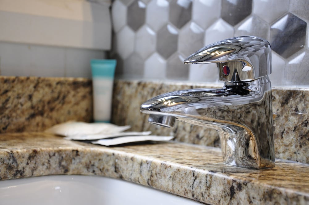 Bathroom sink