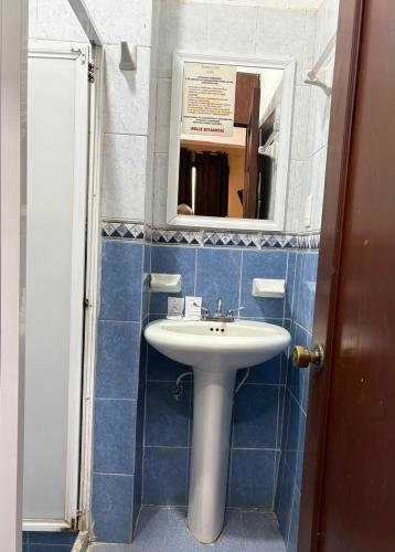 719945930.jpg