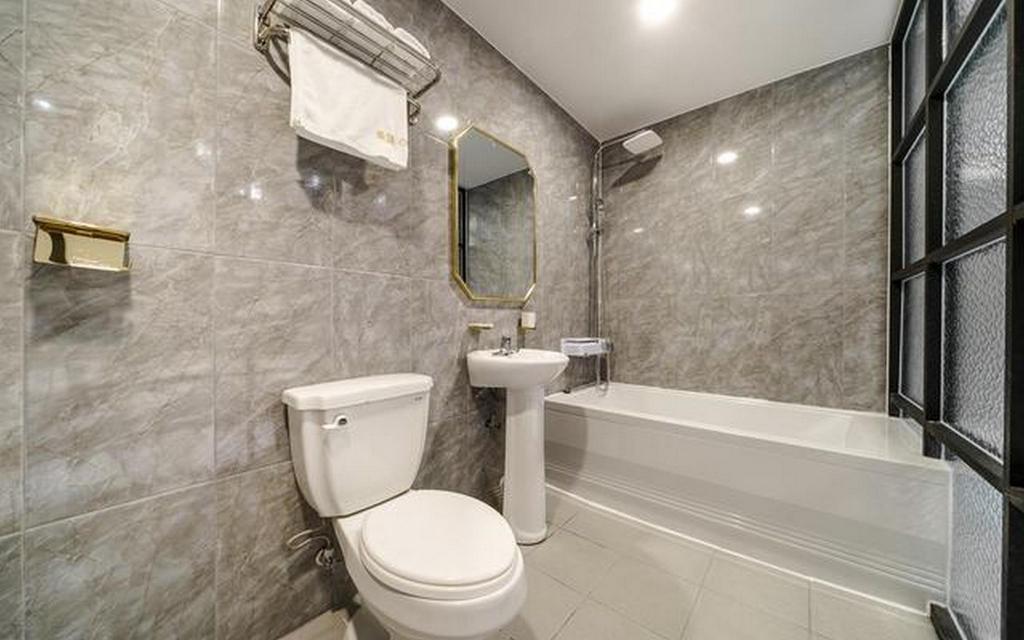 dfdcedc6445bb7bd3ede2904ec3ce15d.jpg