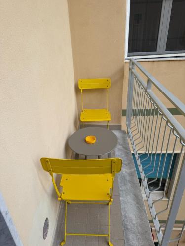 839469143.jpg