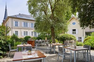 thumbnail: Restaurant
