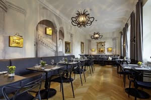 thumbnail: Restaurant