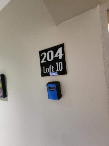 678257145.jpg