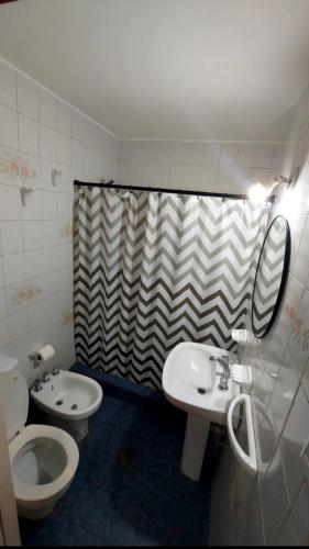 704914866.jpg