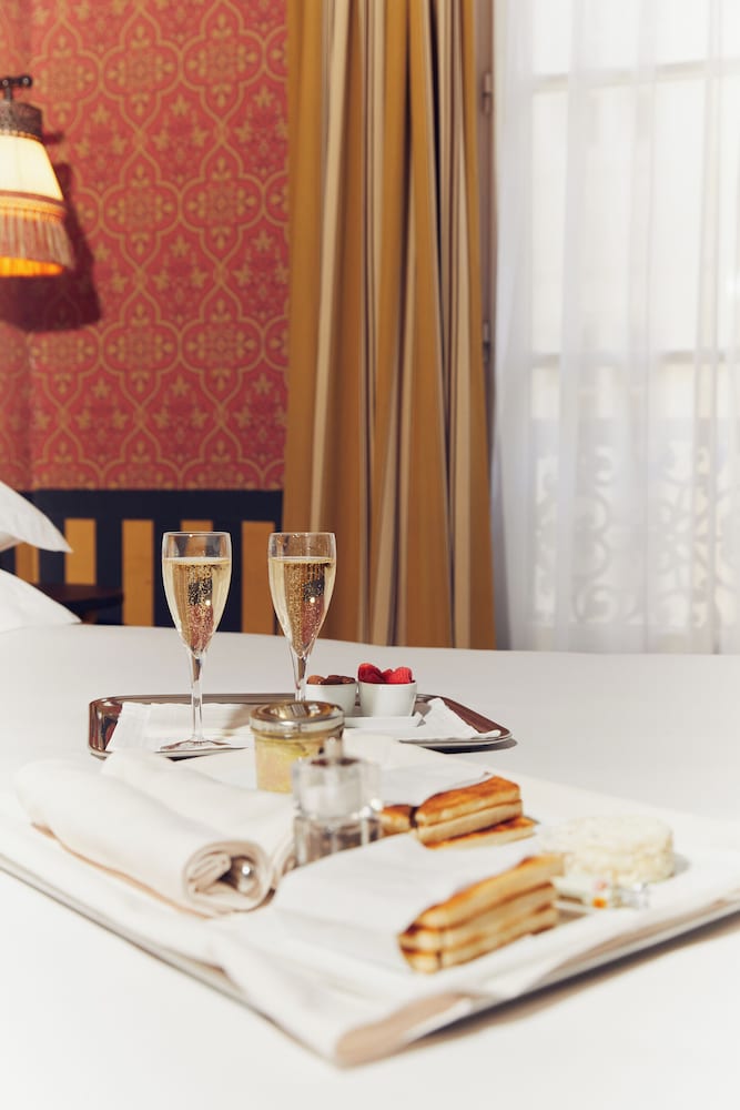 Room service - dining