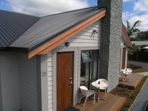 thumbnail: Exterior