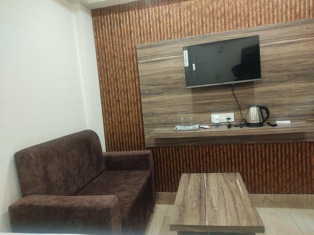 b388ec95d7afbe8bd67f83323d6d2c72.jpg