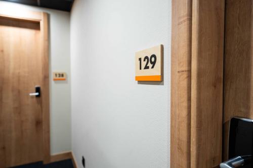 677652866.jpg