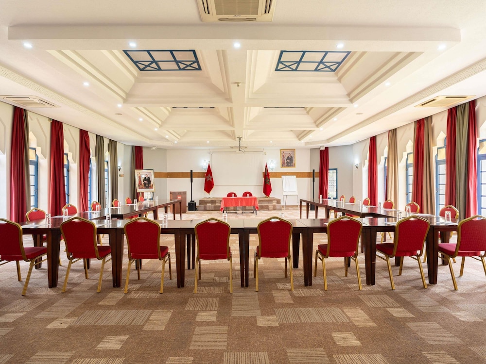 Meeting facility