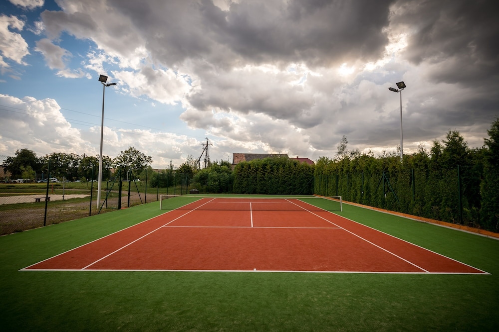Tennis court