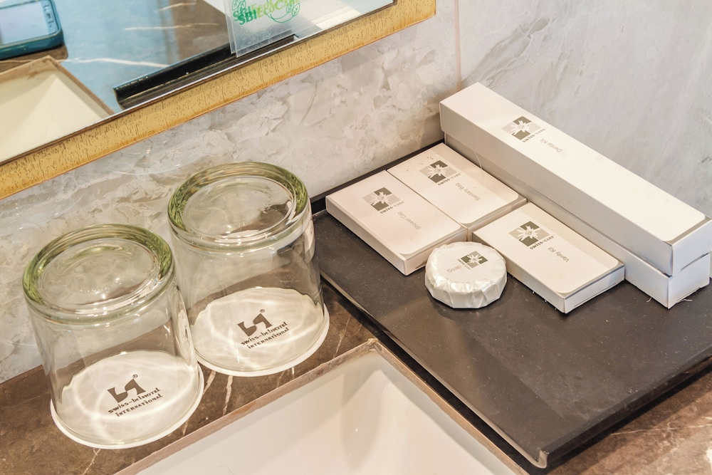 Bathroom amenities