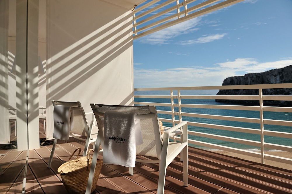 Beach/ocean view