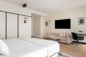 thumbnail: Room