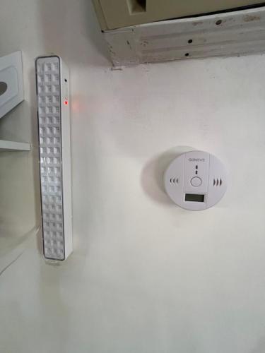 854032381.jpg
