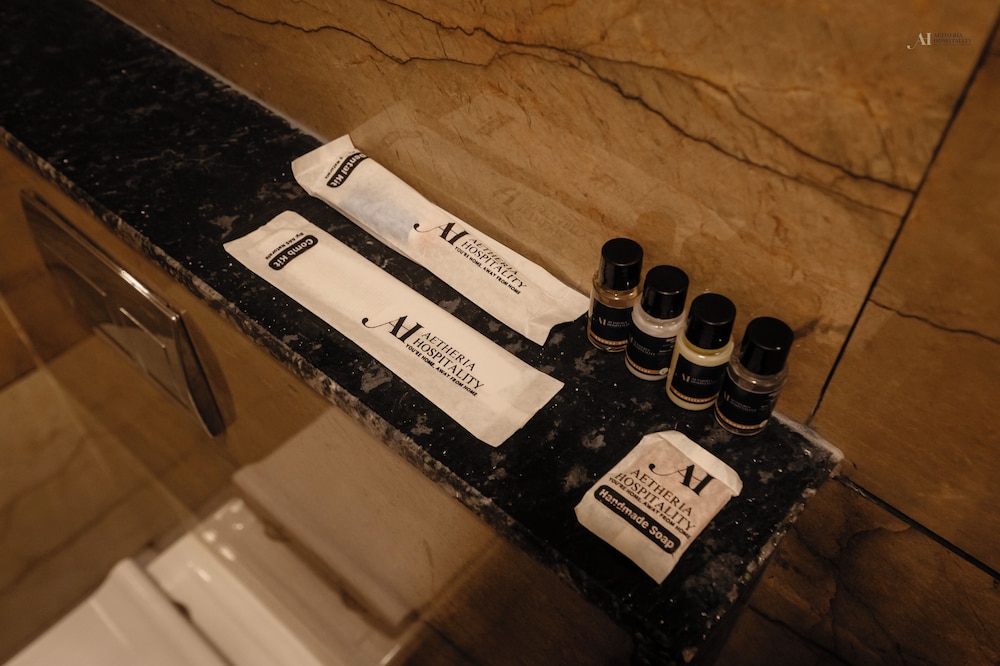 Bathroom amenities