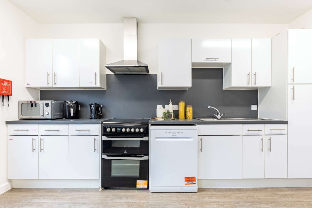 Shared kitchen facilities