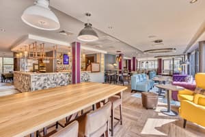 thumbnail: Restaurant