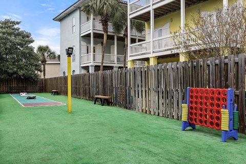 Outdoor Games - Club Wyndham Beach Street Cottages