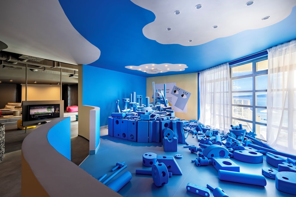 Children's play area - indoor